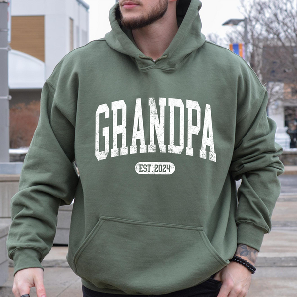 Personalized Papa Grandpa Daddy Papaw Hoodie for Men, Custom Name & Year EST. Sweatshirt, New Grandpa Gift 2025, Father’s Day Gift for Dad or Papa, Unisex Heavy Blend Pullover Hoodie